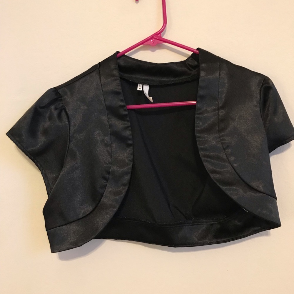 Studio Y Maurices Black Capped Sleeve Cropped Cardigan